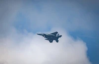 Israel nói còn đánh ‘hàng nghìn mục tiêu’ Iran ít nhất 3 tuần nữa; Houthis dọa phong tỏa eo biển Bab el-Mandeb
