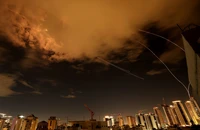 Chiến sự Trung Đông ngày 27: Có tin Iran đưa ra 8 yêu cầu với Mỹ; Khu dân cư Tehran trúng bom; Leo thang diễn biến liên quan Iraq