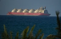 Ý tưởng thu phí tàu qua eo biển Hormuz nhìn từ lăng kính luật quốc tế