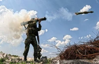 Chiến sự Nga - Ukraine 12-5: Súng nổ, thương vong ngày cuối lệnh ngừng bắn; Bộ trưởng quốc phòng Đức đến Ukraine