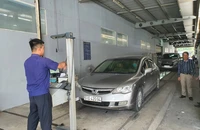 Nhiều giải pháp nhằm giảm ùn tắc đăng kiểm dịp cuối năm ở TP.HCM