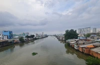 TP.HCM gặp khó trong việc di dời nhà trên và ven kênh rạch