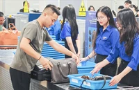 Từ 3-11, Vietnam Airlines thu phí hành lý xách tay quá cước