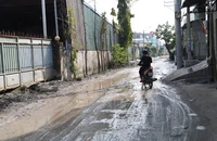 Chuẩn bị sửa chữa đường An Phú Đông 35 quận 12 sau khi Pháp Luật TP.HCM phản ánh