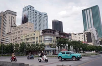 Theo Quyết định 79, ba tuyến đường Nguyễn Huệ, Đồng Khởi và Lê Lợi (quận 1) có giá cao nhất trong bảng giá đất điều chỉnh với mức 687,2 triệu đồng/m2.