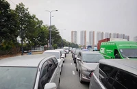 Hàng trăm xe kẹt cứng ở cửa ngõ phía Đông TP.HCM