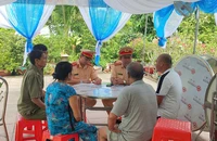 CSGT đến tiệc cưới để tuyên truyền quy định về nồng độ cồn