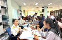 Thủ tục giảm tiền sử dụng đất: Người dân vui mừng vì có nơi tiếp nhận hồ sơ