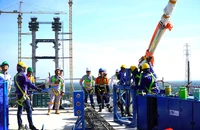 Hôm nay, căng cáp dây văng đầu tiên tại dự án công trình cầu Rạch Miễu 2