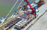 Dự án cầu Rạch Miễu 2 tăng tốc thi công xuyên Lễ 30-4, kịp về đích trong tháng 8-2025