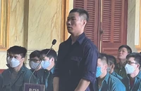 Vụ cựu cán bộ công an buôn lậu: Kháng nghị không áp dụng hình phạt tiền với 5 bị cáo