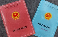 Truy tố cựu cán bộ công an làm sổ hộ khẩu giả