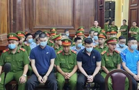 Cán bộ thuế nhận hối lộ, bảo kê cho đường dây mua bán hóa đơn bị đề nghị đến 20 năm tù 