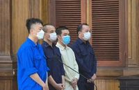 Cựu cán bộ hải quan lãnh 3 năm tù vì tiếp tay cho cựu cán bộ chống buôn lậu đi buôn lậu