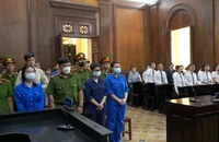 Vụ Hoài DJ mua bán ma túy 'nước vui': Chủ tọa sẽ kiến nghị về cách đặt câu hỏi của 1 luật sư