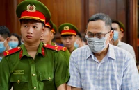 Cựu giám đốc Trung tâm Lý lịch tư pháp quốc gia nói nhận hối lộ do sức ép nợ nần