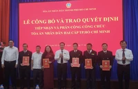 TAND hai cấp TP.HCM tiếp nhận 30 công chức từ Tòa phúc thẩm TAND Tối cao