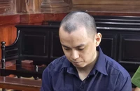 Cựu nhân viên ngân hàng giả chữ ký khách để chiếm đoạt 5 tỉ đồng