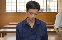 Bị cấp trên nhắc nhở, cấp dưới dùng axit trả thù