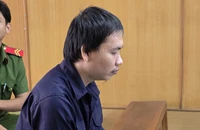 Tòa tuyên án thanh niên hiếp dâm, cướp tài sản của bé gái bán vé số