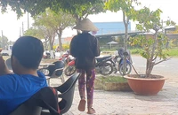 Vụ clip đánh đập trẻ con sau bụi rậm: Đã xác minh được người đánh