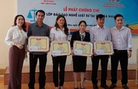 Cà Mau có thêm 57 người được cấp chứng chỉ nghề luật sư