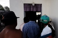 Vụ bé gái 4 tuổi bị cha nuôi đánh đập ở Cà Mau: Đánh vì bé làm bể đồ