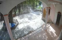 Vụ nổ 3 người 'mất tích' ở Cà Mau: Camera ghi lại kính nhà dân bị vỡ sau tiếng nổ