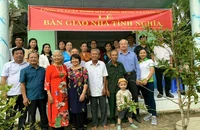 Luật sư đem tết ấm no đến với người nghèo vùng cách mạng Cà Mau