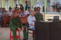 Cà Mau đang xử lưu động vụ án đưa người vượt biên đánh cá