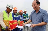 Bí thư tỉnh Cà Mau kiểm tra, đôn đốc tiến độ cao tốc Bắc - Nam