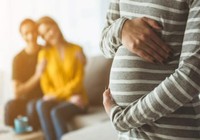 Người mẹ nhờ mang thai hộ có được hưởng chế độ thai sản?