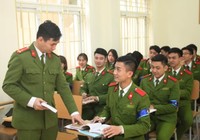 Đề xuất giáo sư ngành công an được phục vụ đến 70 tuổi