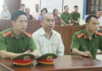 Kỳ án giết mẹ: Luật sư trưng bằng chứng ngoại phạm của bị cáo