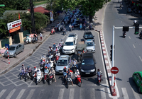 Lỗi ô tô đi sai làn đường có bị tước giấy phép lái xe?