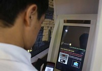 Xô đổ mọi kỷ lục, tiền ảo ra vỉa hè