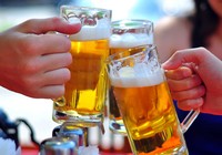 Nhậu ‘tràn cung mây’, bệnh đầy cung trăng
