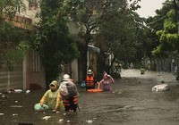 Mưa lũ làm 6 người chết, hàng ngàn ngôi nhà bị chìm