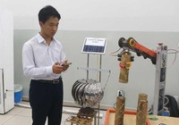 Học sinh chế tạo cánh tay robot