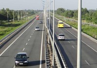 ‘Đầu tư vào đường bộ cao tốc Bắc-Nam rất khả thi’