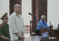 Bị cáo tố bị tra tấn, ép nhận tội giết mẹ