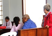 Người cha ngoại đòi quyền nuôi con