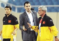 HLV McMenemy có giở trò như đã làm với ông Calisto?