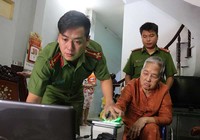 Tổ cấp căn cước công dân giúp người khó khăn ở quận 9