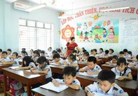 Không có chuyện lương giáo viên sẽ giảm