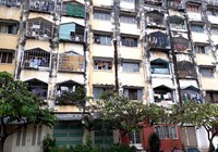 TP.HCM di dời khẩn cấp người dân khỏi chung cư chờ sập
