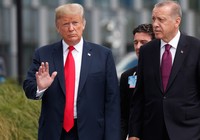 Cựu Cố vấn An ninh tố ông Trump ngoại giao vì lợi ích riêng