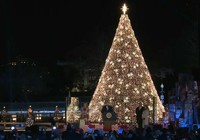 Thắp sáng cây thông Noel, nước Mỹ chào đón mùa lễ hội
