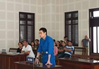 Xử cựu công an tạt axit vợ sắp cưới: Bị hại vắng mặt