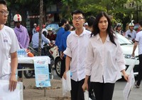 1 thí sinh mang điện thoại đi thi môn Văn bị đình chỉ thi